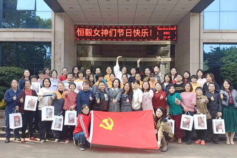 三月與你皆是最好的風(fēng)景，是公主、是女神、是女王，更是你自己?。。?/></div>
          <div   id=